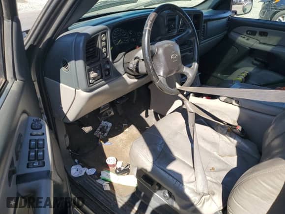 2001 Chevrolet Suburban LT z VIN 3GNFK16T11G189080, wystawiony jako Copart lot #69285174 z przebiegiem 276 069 mil mil oraz Czysty tytuł • Clean title. Historia ofert i sprzedaży dostępna na DreamBid. Obrazek 8.