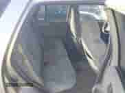 1998 Chevrolet Blazer z VIN 1GNDT13W7WK179219, wystawiony jako IAAI lot #41173648 z przebiegiem 247 164 mil mil oraz . Historia ofert i sprzedaży dostępna na DreamBid. Obrazek 8.