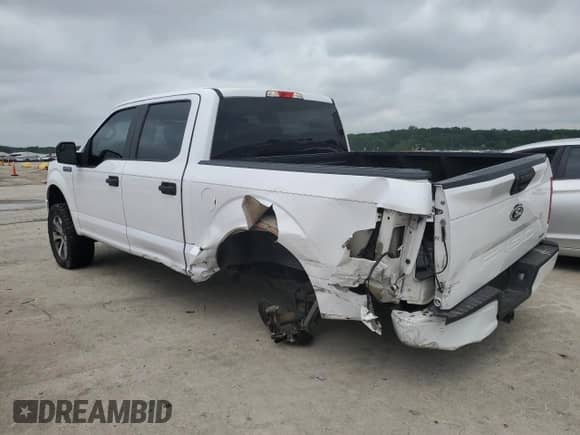 2019 Ford F-150 XL z VIN 1FTEW1E40KKE93000, wystawiony jako Copart lot #65140535 z przebiegiem 135 496 mil mil oraz Szkoda całkowita • Salvage title. Historia ofert i sprzedaży dostępna na DreamBid. Obrazek 2.