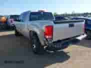 2007 GMC Sierra 1500 SLE1 z VIN 3GTEC13C47G522872, wystawiony jako IAAI lot #42220702 z przebiegiem 109 543 mil mil oraz . Historia ofert i sprzedaży dostępna na DreamBid. Obrazek 3.
