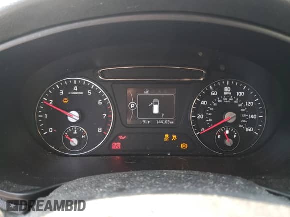 2018 Kia Sorento LX z VIN 5XYPG4A34JG348499, wystawiony jako Copart lot #80842565 z przebiegiem 144 163 mil mil oraz Czysty tytuł • Clean title. Historia ofert i sprzedaży dostępna na DreamBid. Obrazek 9.