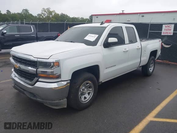 2017 Chevrolet Silverado 1500 LS z VIN 1GCRCNEH1HZ332501, wystawiony jako IAAI lot #43319371 z przebiegiem 208 243 mil mil oraz . Historia ofert i sprzedaży dostępna na DreamBid. Obrazek 2.