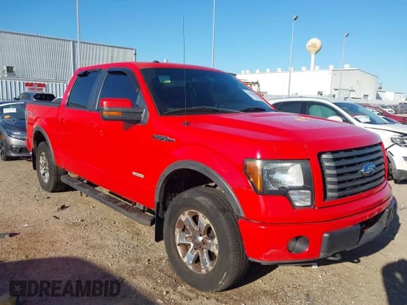 2011 Ford F-150 XLT z VIN 1FTFW1ET5BFC42624, wystawiony jako IAAI lot #41853696 z przebiegiem 230 074 mil mil oraz . Historia ofert i sprzedaży dostępna na DreamBid. Obrazek 1.