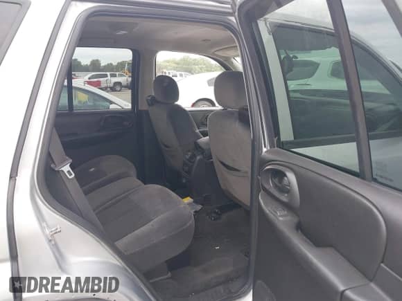 2009 Chevrolet TrailBlazer 1LT с VIN 1GNDT33S692131093, выставлен на аукционе IAAI как лот 42800349 с пробегом Не указан миль и . История ставок и продаж доступна на DreamBid. Изображение 8.
