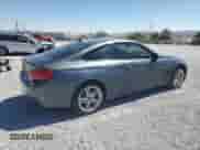 2018 BMW 4 Series 430i xDrive z VIN WBA4W5C54JAE43381, wystawiony jako Copart lot #63638495 z przebiegiem 86 274 mil mil oraz Szkoda całkowita • Salvage title. Historia ofert i sprzedaży dostępna na DreamBid. Obrazek 3.