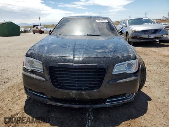 2013 Chrysler 300 C с VIN 2C3CCAET9DH523682, выставлен на аукционе Copart как лот 70926075 с пробегом 99 979 миль миль и Списание • Salvage title. История ставок и продаж доступна на DreamBid. Изображение 5.