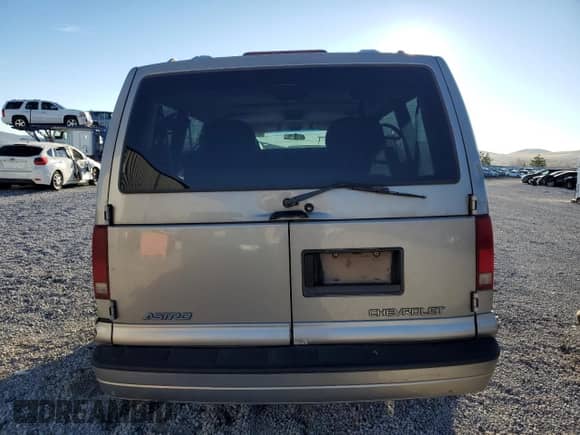 2002 Chevrolet Astro с VIN 1GNDM19X42B136240, выставлен на аукционе Copart как лот 87724935 с пробегом 195 652 миль миль и Списание • Salvage title. История ставок и продаж доступна на DreamBid. Изображение 6.