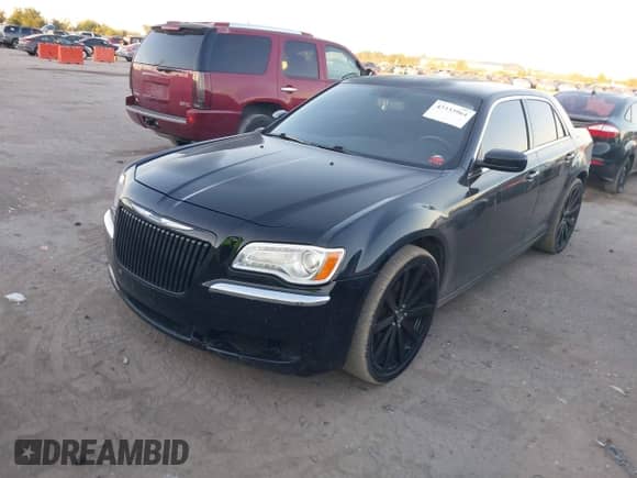 2013 Chrysler 300 с VIN 2C3CCARG3DH585611, выставлен на аукционе IAAI как лот 43333964 с пробегом 115 262 миль миль и . История ставок и продаж доступна на DreamBid. Изображение 2.