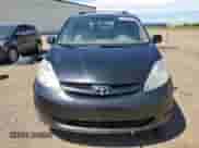 2009 Toyota Sienna CE с VIN 5TDZK29C39S232466, выставлен на аукционе Copart как лот 63228965 с пробегом 297 345 миль миль и Списание • Salvage title. История ставок и продаж доступна на DreamBid. Изображение 5.