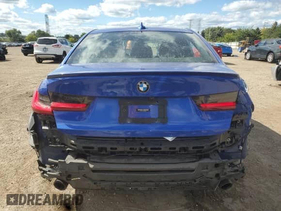 2021 BMW 3 Series 330i xDrive with VIN 3MW5R7J02M8B59615, listed as a Copart auction lot 71505885 with 17,045 mi miles and Salvage title. Bid and sale history available at DreamBid. Image 6.