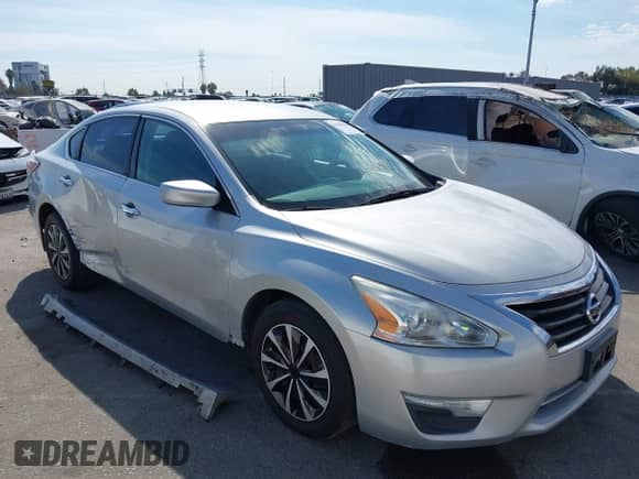 2015 Nissan Altima SL with VIN 1N4AL3AP5FC257659, listed as a IAAI auction lot 43248108 with 123,300 mi miles and . Bid and sale history available at DreamBid. Image 6.