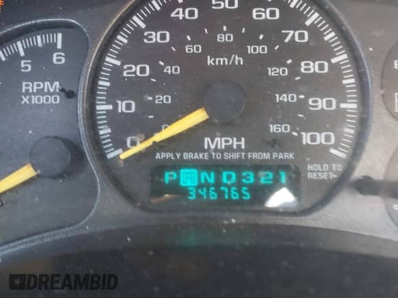 2000 Chevrolet Suburban LT z VIN 3GNGC26U7YG189093, wystawiony jako IAAI lot #41129079 z przebiegiem 346 765 mil mil oraz . Historia ofert i sprzedaży dostępna na DreamBid. Obrazek 7.