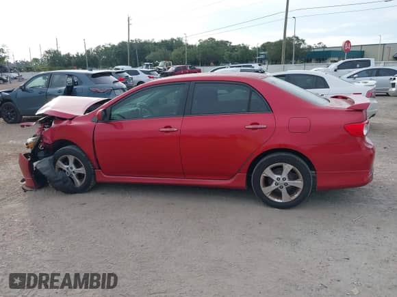 2011 Toyota Corolla S с VIN 2T1BU4EE9BC700195, выставлен на аукционе IAAI как лот 43244780 с пробегом 152 945 миль миль и . История ставок и продаж доступна на DreamBid. Изображение 14.