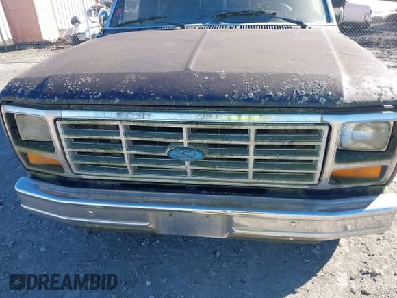 1985 Ford F-150 z VIN 2FTDF15Y1FCA74680, wystawiony jako IAAI lot #43451603 z przebiegiem 74 615 mil mil oraz . Historia ofert i sprzedaży dostępna na DreamBid. Obrazek 15.