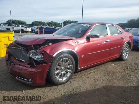 2011 Chrysler 300 C с VIN 2C3CA6CT0BH528501, выставлен на аукционе Copart как лот 84598305 с пробегом 132 067 миль миль и Списание • Salvage title. История ставок и продаж доступна на DreamBid. Изображение 1.