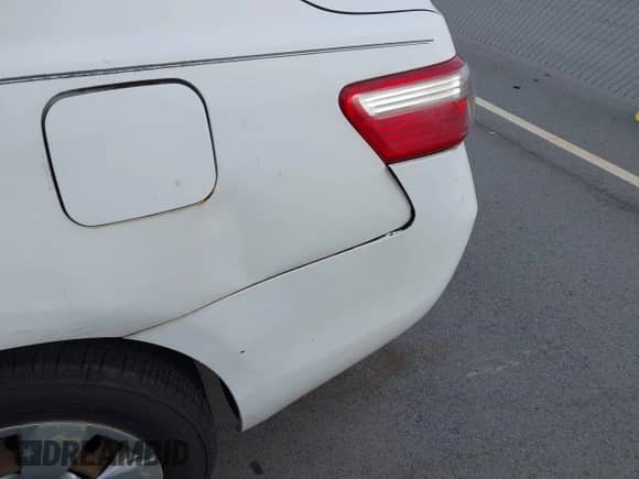 2007 Toyota Camry LE z VIN 4T1BE46K47U675780, wystawiony jako IAAI lot #43411579 z przebiegiem 178 125 mil mil oraz . Historia ofert i sprzedaży dostępna na DreamBid. Obrazek 6.