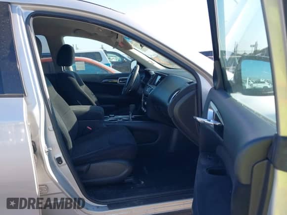 2013 Nissan Pathfinder SL with VIN 5N1AR2MM7DC681566, listed as a IAAI auction lot 42597628 with 130,095 mi miles and . Bid and sale history available at DreamBid. Image 5.