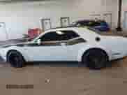 2022 Dodge Challenger R/T Scat Pack Widebody z VIN 2C3CDZFJ2NH226814, wystawiony jako IAAI lot #43205998 z przebiegiem 40 423 mil mil oraz . Historia ofert i sprzedaży dostępna na DreamBid. Obrazek 14.