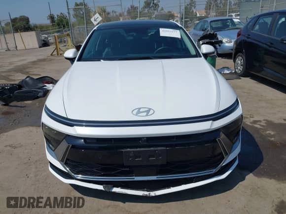 2025 Hyundai Sonata Limited с VIN KMHL54JJ6SA119371, выставлен на аукционе IAAI как лот 42953277 с пробегом 10 336 миль миль и . История ставок и продаж доступна на DreamBid. Изображение 13.