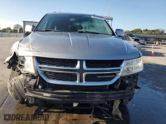 2016 Dodge Journey SXT with VIN 3C4PDCBG9GT224413, listed as a Copart auction lot 84042885 with 201,889 mi miles and Salvage title. Bid and sale history available at DreamBid. Image 5.