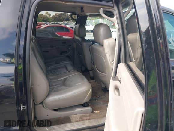 2004 Chevrolet Suburban LT с VIN 3GNEC16T74G283784, выставлен на аукционе IAAI как лот 42397880 с пробегом 201 870 миль миль и . История ставок и продаж доступна на DreamBid. Изображение 8.