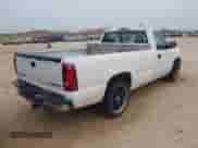 2005 Chevrolet Silverado 1500 z VIN 1GCEC14V15Z234840, wystawiony jako IAAI lot #41680492 z przebiegiem 264 652 mil mil oraz . Historia ofert i sprzedaży dostępna na DreamBid. Obrazek 4.