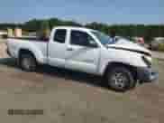 2005 Toyota Tacoma с VIN 5TETX22N45Z117908, выставлен на аукционе Copart как лот 69202835 с пробегом 178 633 миль миль и Списание • Salvage title. История ставок и продаж доступна на DreamBid. Изображение 4.