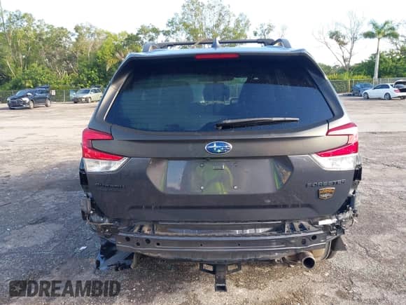 2022 Subaru Forester Wilderness with VIN JF2SKAMC4NH423882, listed as a IAAI auction lot 43272111 with 77,225 mi miles and . Bid and sale history available at DreamBid. Image 17.