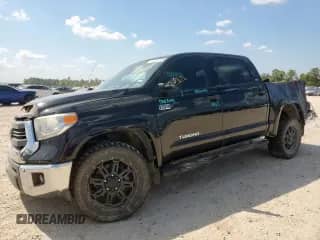 2014 Toyota Tundra SR5 z VIN 5TFDW5F10EX339496, wystawiony jako Copart lot #84444785 z przebiegiem 135 376 mil mil oraz Szkoda całkowita • Salvage title. Historia ofert i sprzedaży dostępna na DreamBid. Obrazek 1.