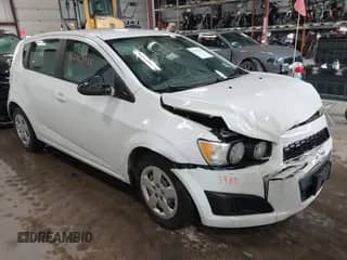 2014 Chevrolet Sonic LS с VIN 1G1JA6SH4E4197027, выставлен на аукционе IAAI как лот 42763985 с пробегом 108 310 миль миль и . История ставок и продаж доступна на DreamBid. Изображение 1.