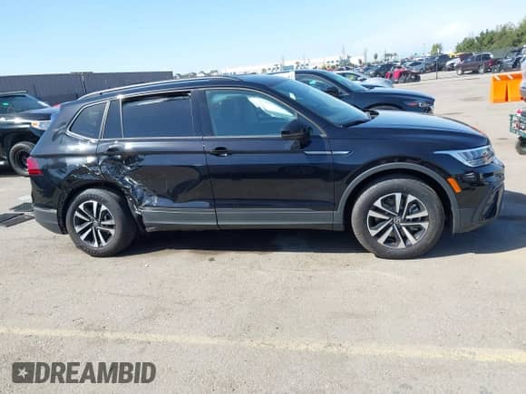 2024 Volkswagen Tiguan S с VIN 3VVRB7AX1RM136302, выставлен на аукционе IAAI как лот 41966586 с пробегом 5 455 миль миль и . История ставок и продаж доступна на DreamBid. Изображение 14.