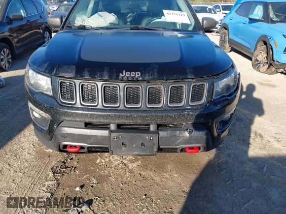 2018 Jeep Compass Trailhawk z VIN 3C4NJDDB4JT231283, wystawiony jako IAAI lot #43371219 z przebiegiem 134 712 mil mil oraz . Historia ofert i sprzedaży dostępna na DreamBid. Obrazek 6.