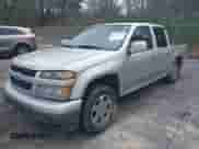 2010 Chevrolet Colorado 1LT z VIN 1GCDSCDE7A8143405, wystawiony jako IAAI lot #41578223 z przebiegiem 158 886 mil mil oraz . Historia ofert i sprzedaży dostępna na DreamBid. Obrazek 17.