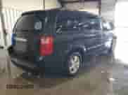 2010 Dodge Grand Caravan SXT z VIN 2D4RN5D17AR409597, wystawiony jako Copart lot #83994974 z przebiegiem Nie podano mil oraz Szkoda całkowita • Salvage title. Historia ofert i sprzedaży dostępna na DreamBid. Obrazek 3.
