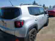 2017 Jeep Renegade Latitude z VIN ZACCJABB9HPG50241, wystawiony jako IAAI lot #42807253 z przebiegiem 61 067 mil mil oraz . Historia ofert i sprzedaży dostępna na DreamBid. Obrazek 4.