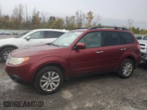 2011 Subaru Forester X Premium z VIN JF2SHADCXBH730578, wystawiony jako Copart lot #85351105 z przebiegiem 163 704 mil mil oraz Szkoda całkowita • Salvage title. Historia ofert i sprzedaży dostępna na DreamBid. Obrazek 1.