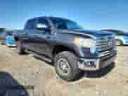 2014 Toyota Tundra Limited z VIN 5TFHY5F11EX349725, wystawiony jako Copart lot #85866175 z przebiegiem 77 583 mil mil oraz Szkoda całkowita • Salvage title. Historia ofert i sprzedaży dostępna na DreamBid. Obrazek 4.
