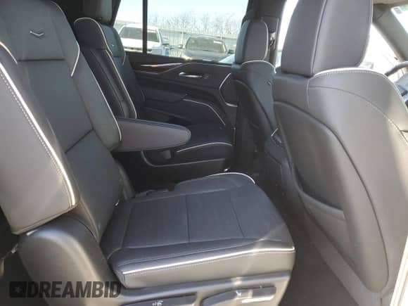 2022 Cadillac Escalade Premium Luxury с VIN 1GYS4CKL9NR154953, выставлен на аукционе Copart как лот 83537254 с пробегом 77 397 миль миль и Списание • Salvage title. История ставок и продаж доступна на DreamBid. Изображение 12.