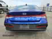 2025 Hyundai Elantra Blue z VIN KMHLM4DJ7SU124866, wystawiony jako Copart lot #70511215 z przebiegiem 20 750 mil mil oraz Szkoda całkowita • Salvage title. Historia ofert i sprzedaży dostępna na DreamBid. Obrazek 6.