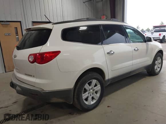 2011 Chevrolet Traverse 1LT z VIN 1GNKVGED2BJ250276, wystawiony jako IAAI lot #42917707 z przebiegiem 196 841 mil mil oraz . Historia ofert i sprzedaży dostępna na DreamBid. Obrazek 4.