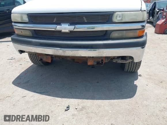 2000 Chevrolet Silverado 1500 LS z VIN 1GCEC19V9YZ170074, wystawiony jako IAAI lot #42453108 z przebiegiem 354 305 mil mil oraz . Historia ofert i sprzedaży dostępna na DreamBid. Obrazek 12.