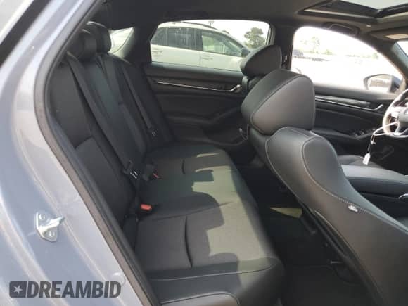 2021 Honda Accord с VIN NY75027, выставлен на аукционе Copart как лот 57851114 с пробегом 15 399 миль миль и Списание • Salvage title. История ставок и продаж доступна на DreamBid. Изображение 10.