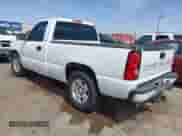 2005 Chevrolet Silverado 1500 z VIN 1GCEC14X55Z202569, wystawiony jako IAAI lot #41864801 z przebiegiem 182 567 mil mil oraz . Historia ofert i sprzedaży dostępna na DreamBid. Obrazek 3.