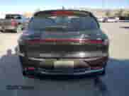 2024 Dodge Hornet R/T z VIN ZACPDFCW4R3A07943, wystawiony jako Copart lot #45704215 z przebiegiem 2 846 mil mil oraz Szkoda całkowita • Salvage title. Historia ofert i sprzedaży dostępna na DreamBid. Obrazek 6.