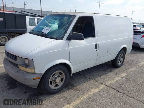 2004 Chevrolet Astro Cargo with VIN 1GCDM19X84B114902, listed as a IAAI auction lot 42783098 with 237,229 mi miles and . Bid and sale history available at DreamBid. Image 2.