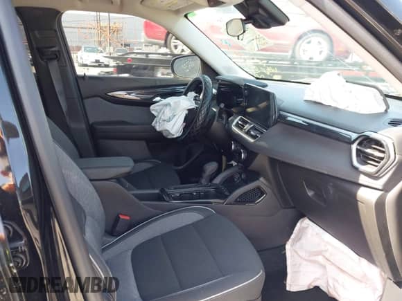2024 Chevrolet TrailBlazer LT с VIN KL79MPSL1RB121937, выставлен на аукционе IAAI как лот 42553674 с пробегом 13 383 миль миль и . История ставок и продаж доступна на DreamBid. Изображение 5.