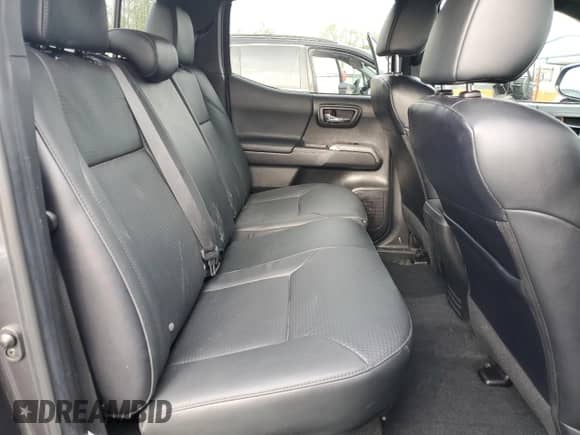 2022 Toyota Tacoma Limited with VIN 3TMGZ5AN4NM528267, listed as a Copart auction lot 52534795 with 40,559 mi miles and Salvage title. Bid and sale history available at DreamBid. Image 10.