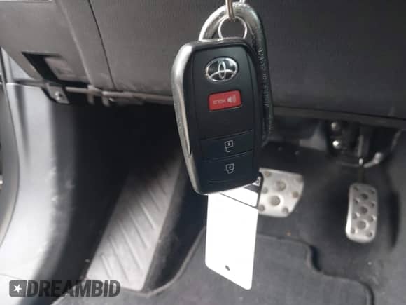 2024 Toyota Tacoma SR5 with VIN 3TMLB5JN1RM043397, listed as a IAAI auction lot 42181997 with 9,254 mi miles and . Bid and sale history available at DreamBid. Image 11.