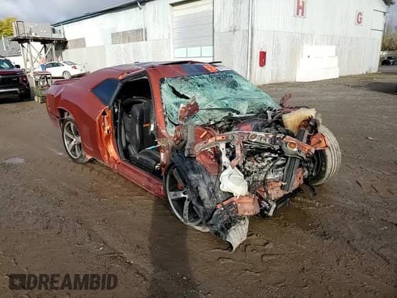 2011 Dodge Challenger SRT-8 with VIN 2B3CJ7DJXBH575583, listed as a Copart auction lot 82614785 with Not provided miles and Clean title. Bid and sale history available at DreamBid. Image 13.