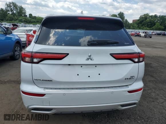 2024 Mitsubishi Outlander SEL with VIN JA4T5WA91RZ013342, listed as a Copart auction lot 61226515 with Not provided miles and Salvage title. Bid and sale history available at DreamBid. Image 6.